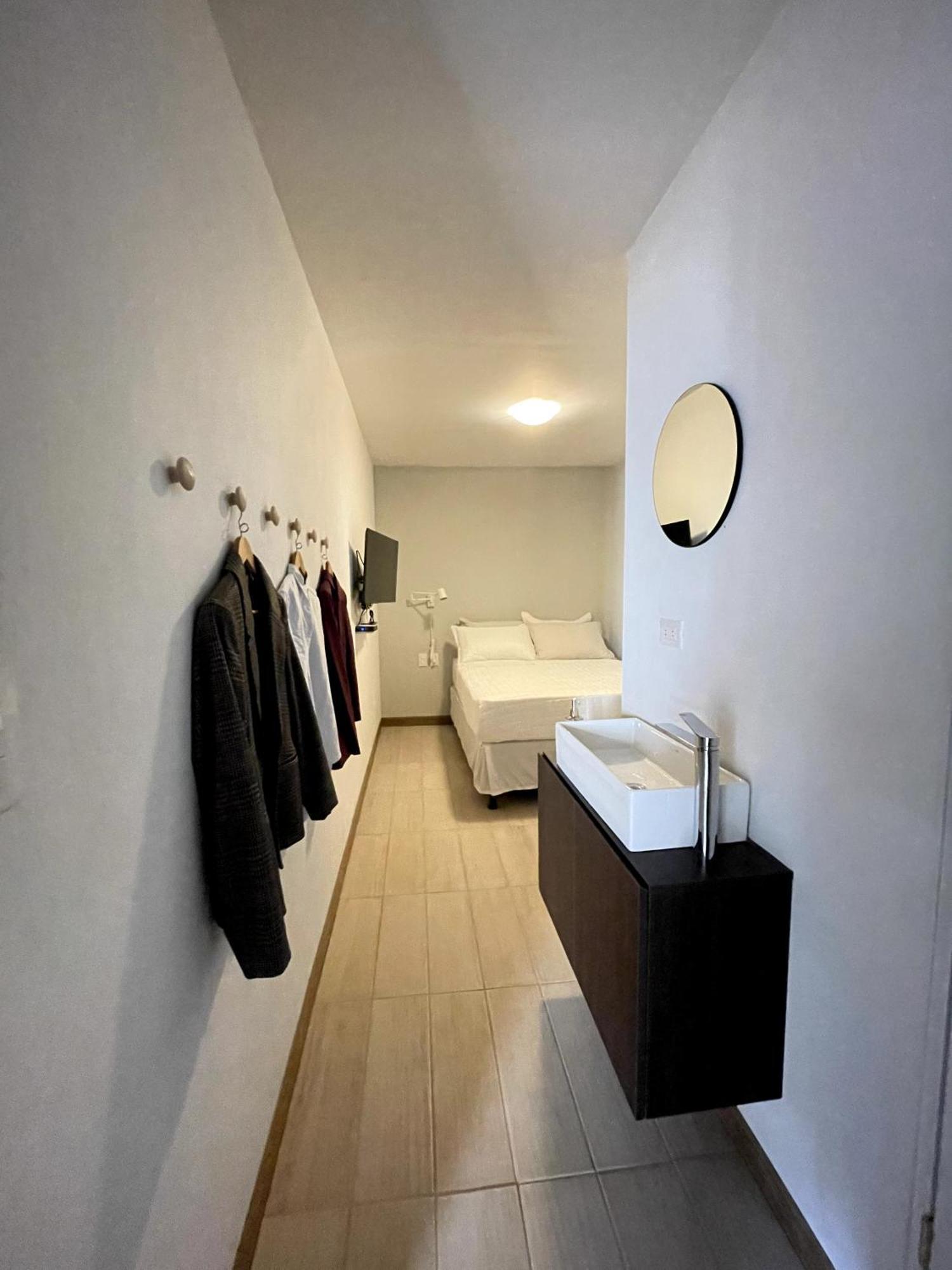 Nina'S - Juan Santamaria Hotel Alajuela Eksteriør billede