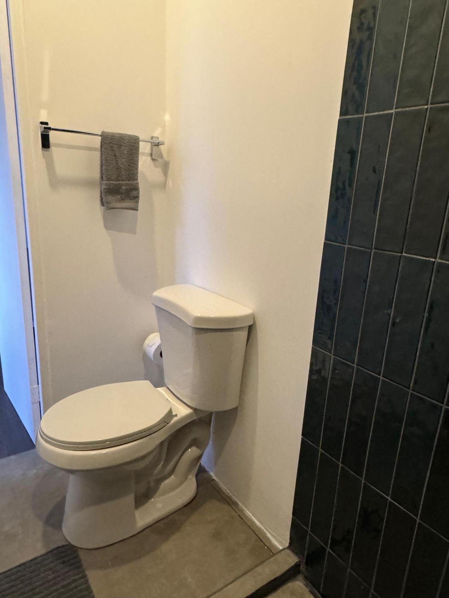 Nina'S - Juan Santamaria Hotel Alajuela Værelse billede